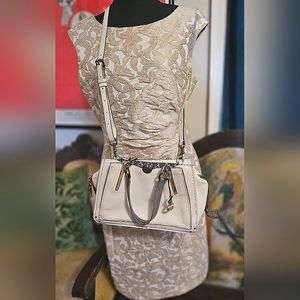 LEATHER COACH SMALL HANDBAG PURSE.